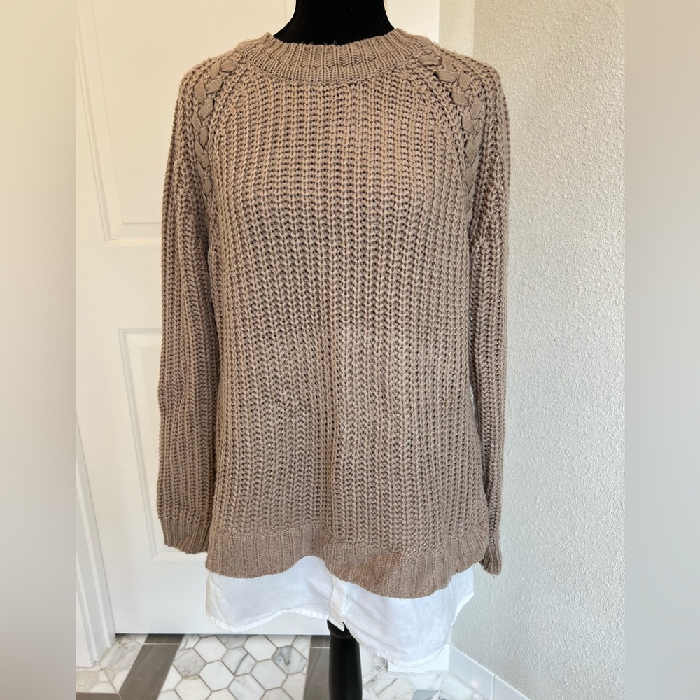 BB Dakota - Woven Detail Pullover